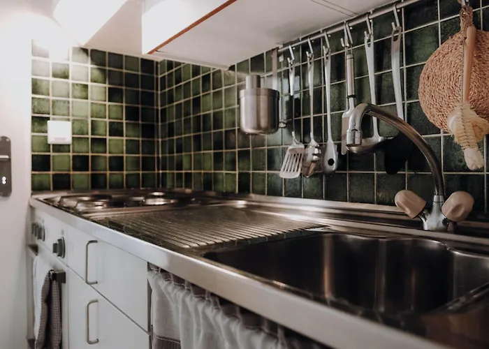 Апартаменты Superb Modern